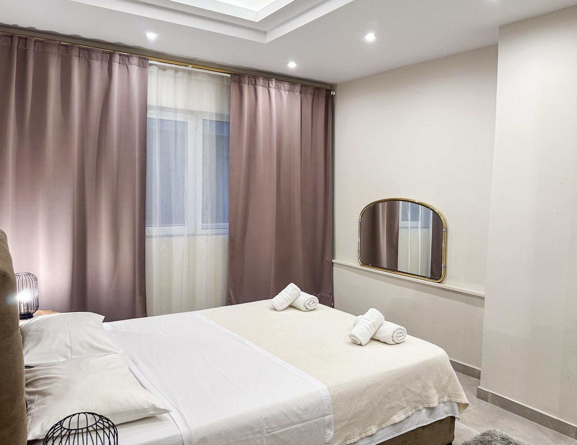 Contemporary & Spacious Renovated Apartment, Dt Syntagma, /Touristic Area Atenas Exterior foto